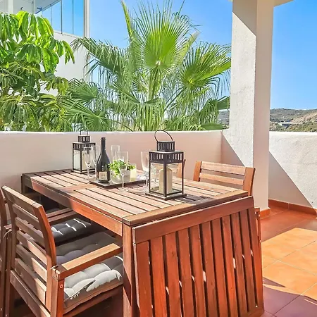 Apartment With Views Over Valle Golf