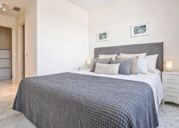 Apartment With Views Over Valle Golf Estepona